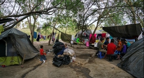 Mỹ chấm dứt chính sách nhập cư gây tranh cãi của ông Trump 