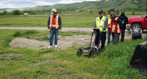 Phát hiện 600 ngôi mộ bí ẩn tại nơi từng là trường học ở Canada 