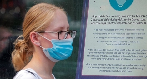 Tất cả cơ quan liên bang Mỹ yêu cầu nhân viên đeo khẩu trang 