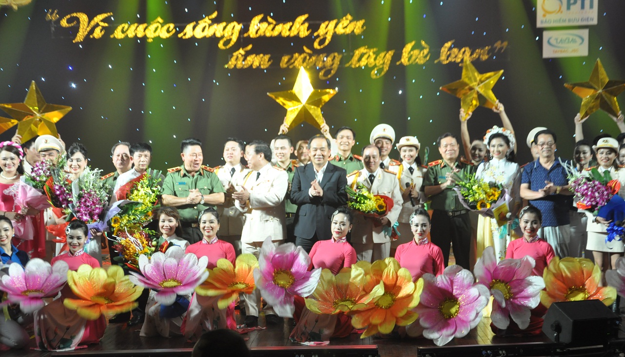 Đêm thăng hoa cùng nghệ thuật của các nghệ sĩ CAND 