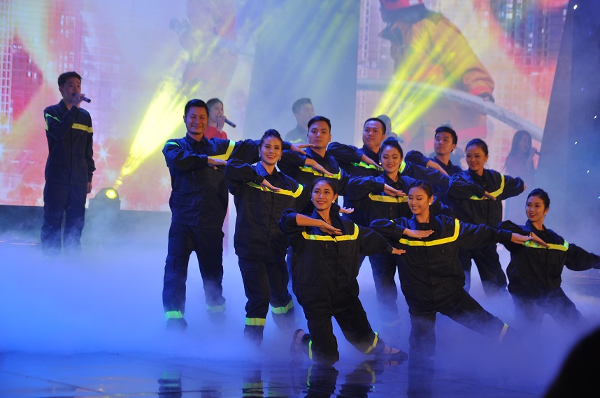 Xúc động đêm nhạc “Người đi tìm sự sống” tri ân Cảnh sát PCCC