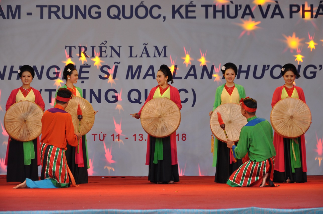 Thắt chặt tình đoàn kết giữa nghệ sĩ truyền thống Việt Nam – Trung Quốc