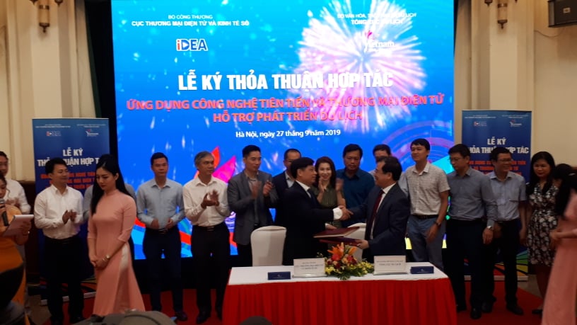 Đẩy mạnh phát triển du lịch qua ứng dụng công nghệ và thương mại điện tử