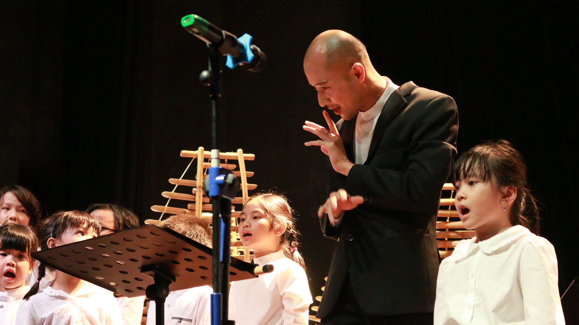 “Tre mùa thu” kết hợp âm nhạc phương Tây với nhạc truyền thống Việt