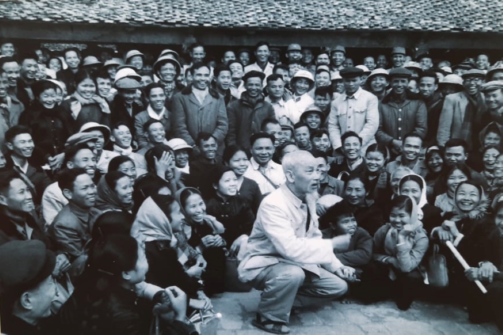 Tiếp tục làm sáng rõ hơn về cuộc đời và sự nghiệp của Bác Hồ