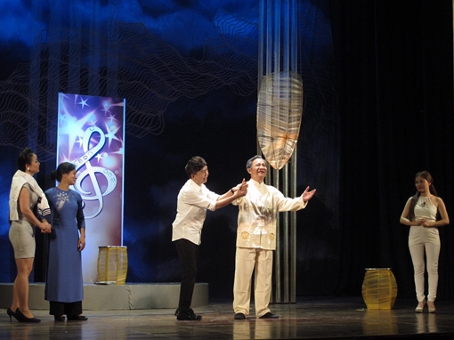 Vở diễn về thân phận nghệ sĩ “Dưới ánh đèn” trở lại trong Ngày Sân khấu Việt Nam