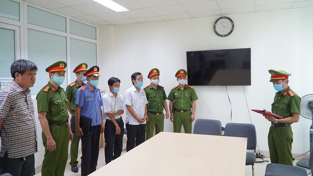 Vụ kê khống 353 mộ giả: Thêm 3 chuyên viên bị khởi tố