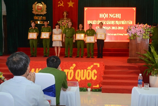 Giáo dục phạm nhân bằng tấm lòng nhân ái...