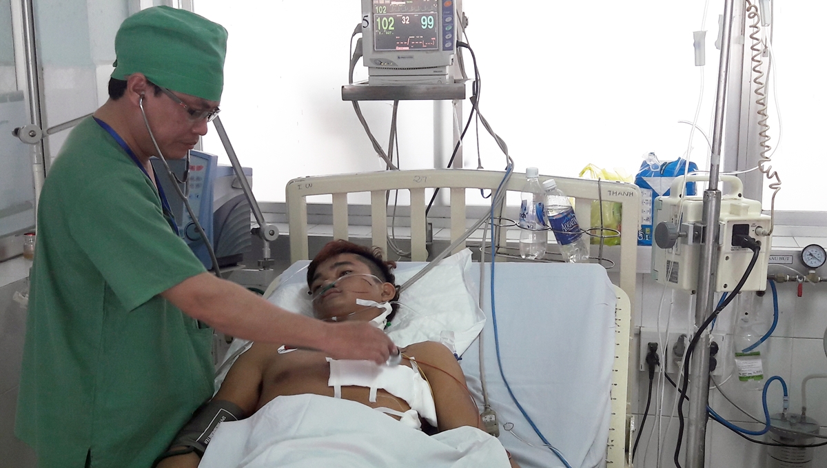 Ca mổ thần kỳ cứu sống bệnh nhân bị đâm thấu tim