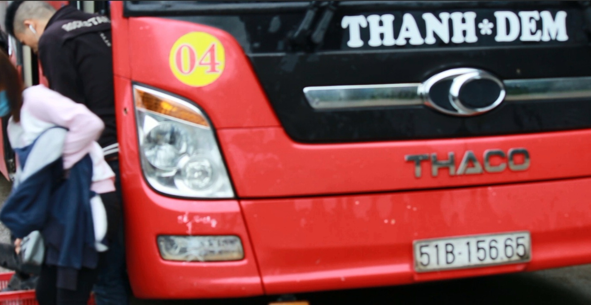 Xe khách 46 chỗ chở 60 người