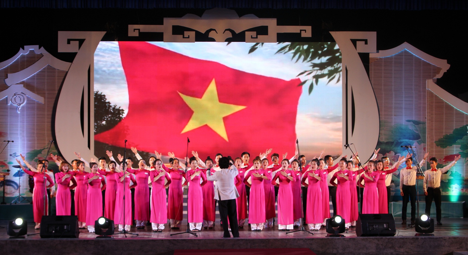 Hơn 1.000 nghệ sĩ tham gia hợp xướng quốc tế Hội An