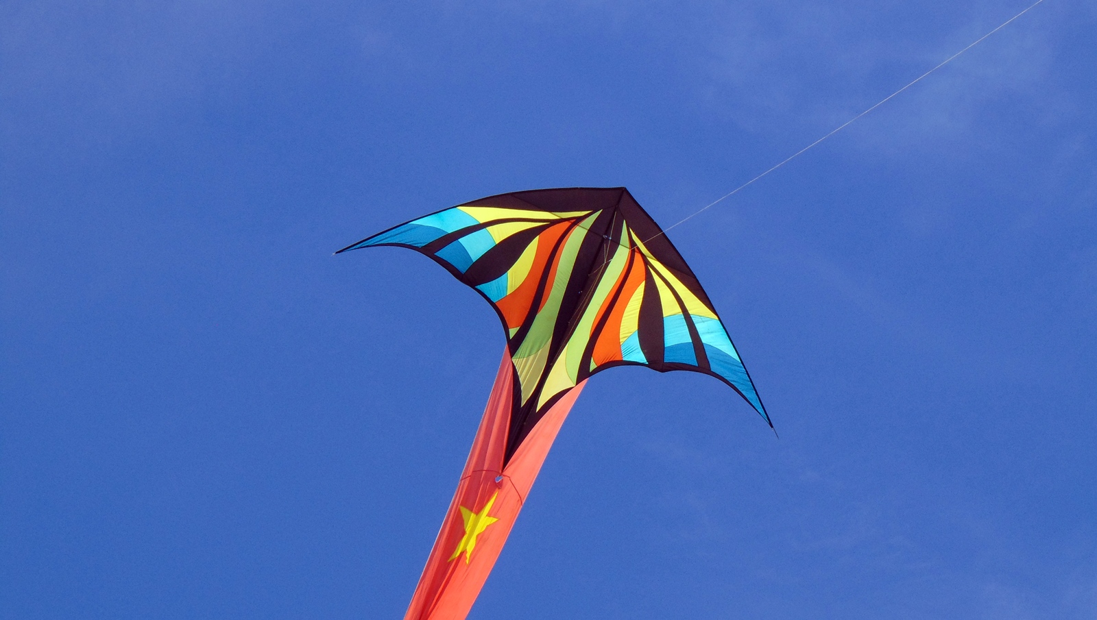 300 con diều “no gió” trên bầu trời Quảng Nam