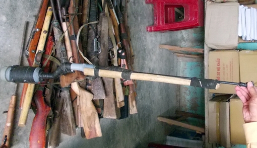 Cướp cò súng hơi tự chế, 1 thanh niên tử vong