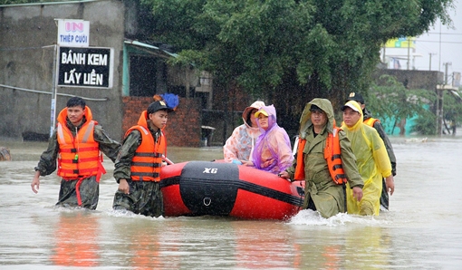 Quảng Nam sơ tán 1.830 hộ dân tránh lũ