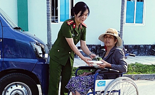 Ấm áp “Bữa cơm nghĩa tình” tại Bệnh viện Y học cổ truyền Quảng Nam