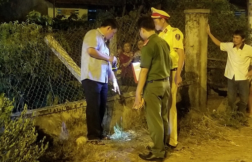 Người đàn ông nghi tự tông xe, tử vong bên QL1A