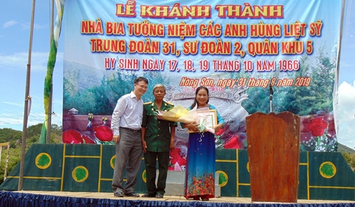 Khánh thành Nhà bia tưởng niệm Anh hùng, liệt sĩ tại Hóc Thượng