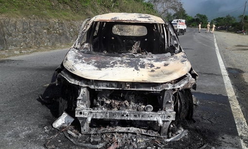 Xác định danh tính 2 người tử vong trong ôtô bất ngờ bốc cháy