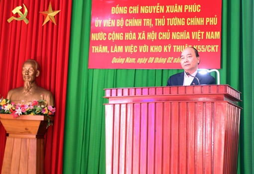 Thủ tướng Nguyễn Xuân Phúc thăm đơn vị quân đội thuộc Quân khu 5