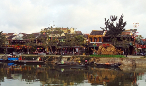 Hội An tạm dừng nhiều hoạt động kinh doanh để phòng chống COVID-19