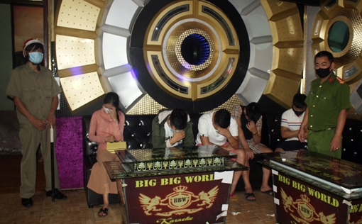 Quán karaoke có 10 khách phê ma túy bị xử phạt 