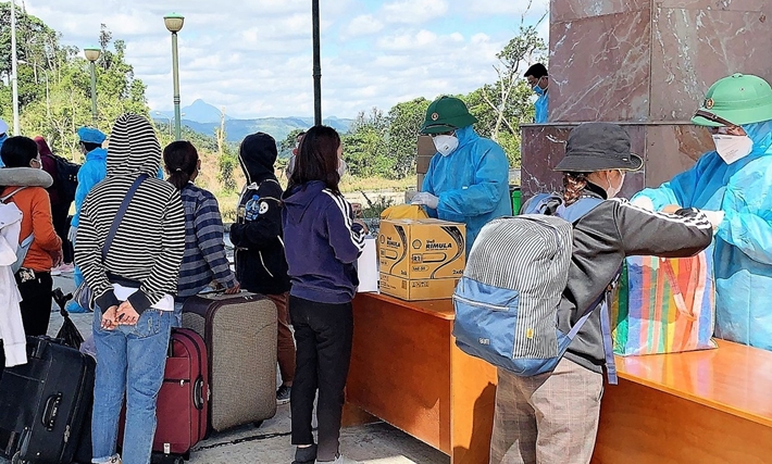 Quảng Nam tiếp nhận cách ly 288 du học sinh Lào