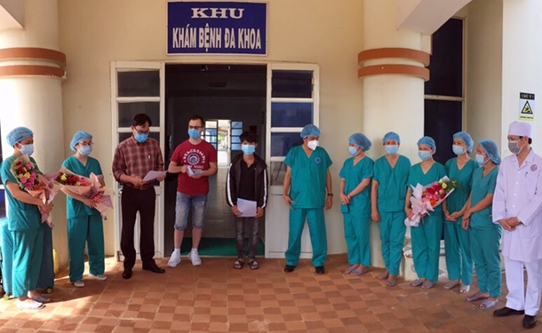 Hai bệnh nhân COVID-19 tại Quảng Ngãi được xuất viện