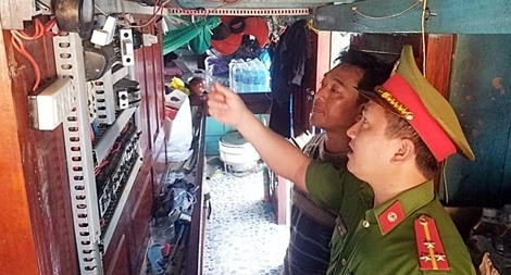 Cảnh báo gia tăng các vụ cháy tàu cá tại Quảng Ngãi