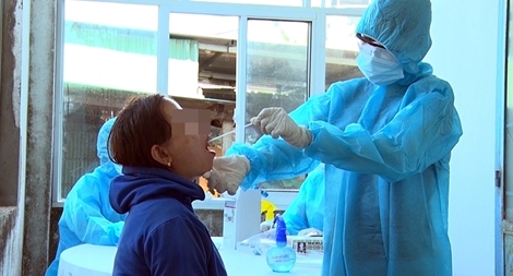 Quảng Nam lấy mẫu xét nghiệm người về từ TP Hồ Chí Minh và Hà Nội