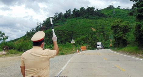 “Đội nắng, chắn mưa” trên tuyến đầu chống dịch