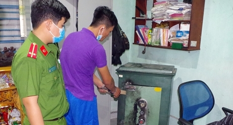 Đối tượng có tiền án, đột nhập phá két sắt trộm tài sản trị giá 200 triệu đồng