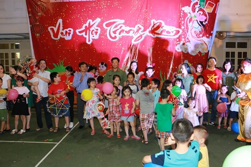 "Vui hội trăng rằm" tại trụ sở 92 Nguyễn Du