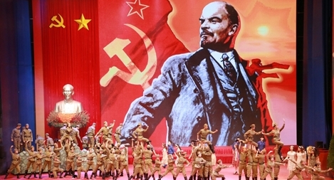 Kỷ niệm trọng thể 100 năm Cách mạng Tháng Mười Nga