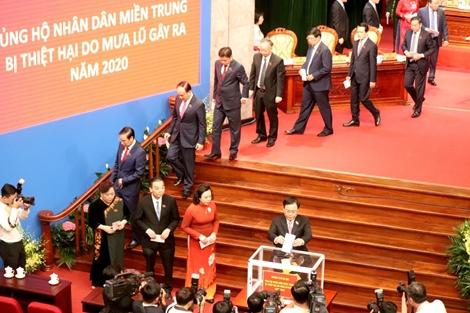 Hà Nội ủng hộ các tỉnh miền Trung 7 tỷ đồng