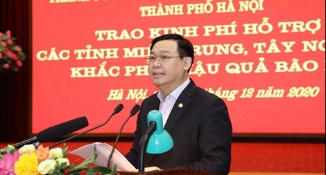 Hà Nội trao 91 tỷ đồng hỗ trợ đồng bào khắc phục thiệt hại do mưa lũ