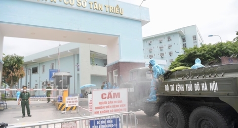 Bệnh viện Nhiệt đới Trung ương đầy tải, không nhận thêm bệnh nhân COVID-19
