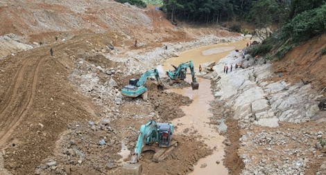 Từ vụ sạt lở thuỷ điện Rào Trăng 3, không được lơ là với mưa lớn sau bão số 2