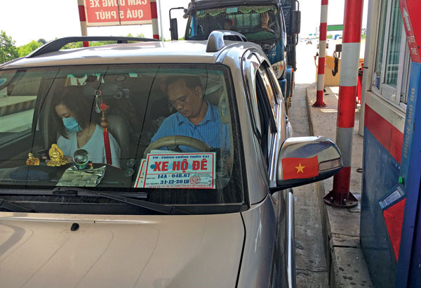 Cấp biển “Xe hộ đê” phải đúng đối tượng và thời điểm