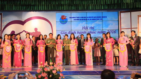 Ấm áp Hội thi “Gia đình hạnh phúc”