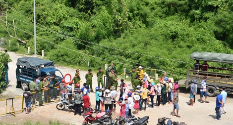 Trên 10 cán bộ và ngư dân bị bắt giữ trái phép khi làm nhiệm vụ trên biển