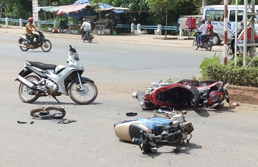 Tai nạn thương tâm làm 2 thanh niên tử vong