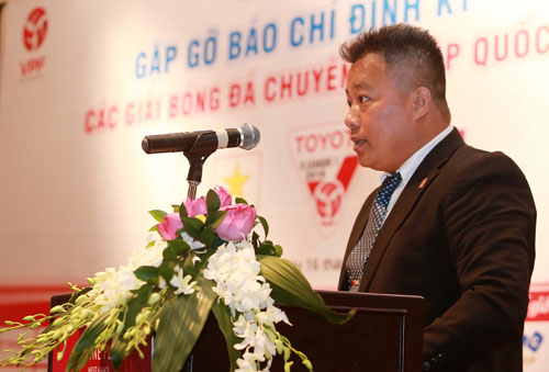 Chuyện bóng V.League lăn trong mùa Euro: Quá nhiều dấu hiệu bất thường!