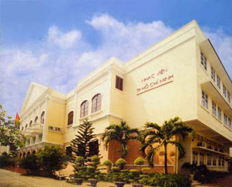 Gần 200 nghệ sĩ biểu diễn mừng Nhạc viện TP Hồ Chí Minh tuổi 60