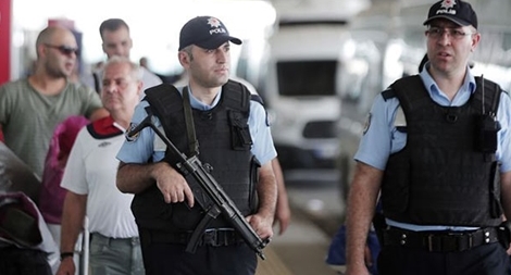 Thổ Nhĩ Kỳ mở chiến dịch săn lùng Giáo sĩ Fethullah Gulen