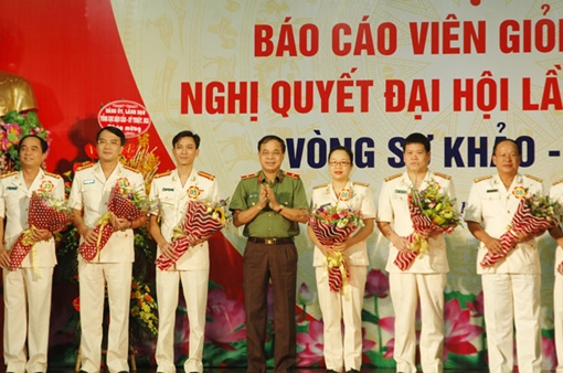 Hội thi Báo cáo viên giỏi tuyên truyền Nghị quyết Đại hội lần thứ XII