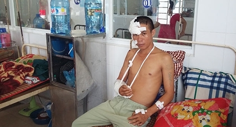 Vụ xông vào TTYT chém người: Bệnh nhân đã qua cơn nguy kịch