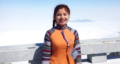 Cô gái người Dao ở xã nghèo biên giới trúng học bổng 50.000 USD