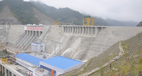 Lắp đặt thành công rotor thủy điện lớn cuối cùng của Việt Nam