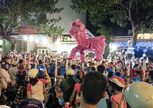 Nghiêm cấm hoạt động múa lân gây cản trở giao thông