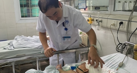 Lần đầu tiên phẫu thuật thành công trường hợp em bé bị dị dạng hộp sọ hiếm gặp